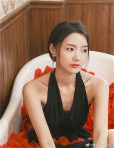 西西裸模人体大尺度-免费看美女隐私直播